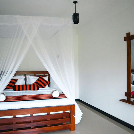 Duet Hearts Bed & Breakfast เอลลา ภายนอก รูปภาพ