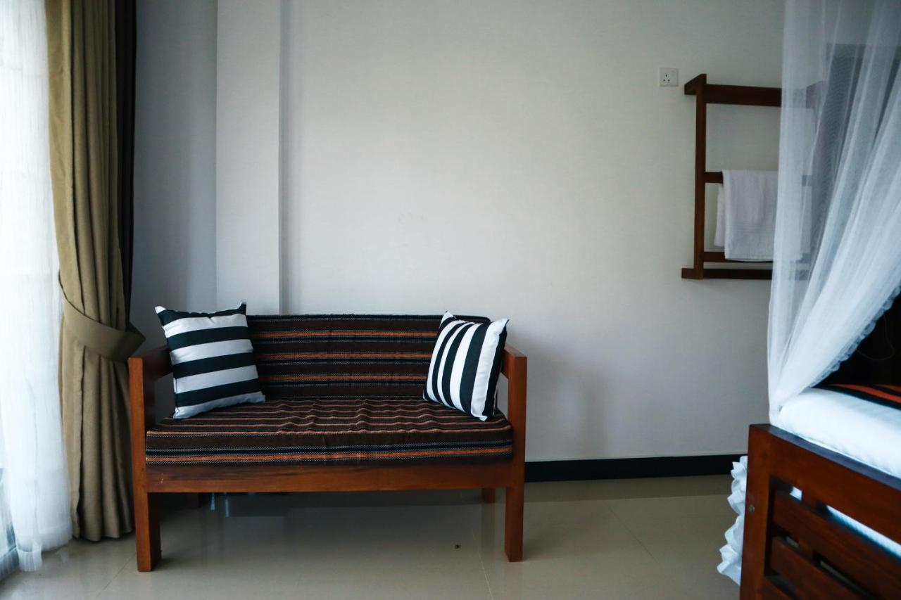 Duet Hearts Bed & Breakfast เอลลา ภายนอก รูปภาพ
