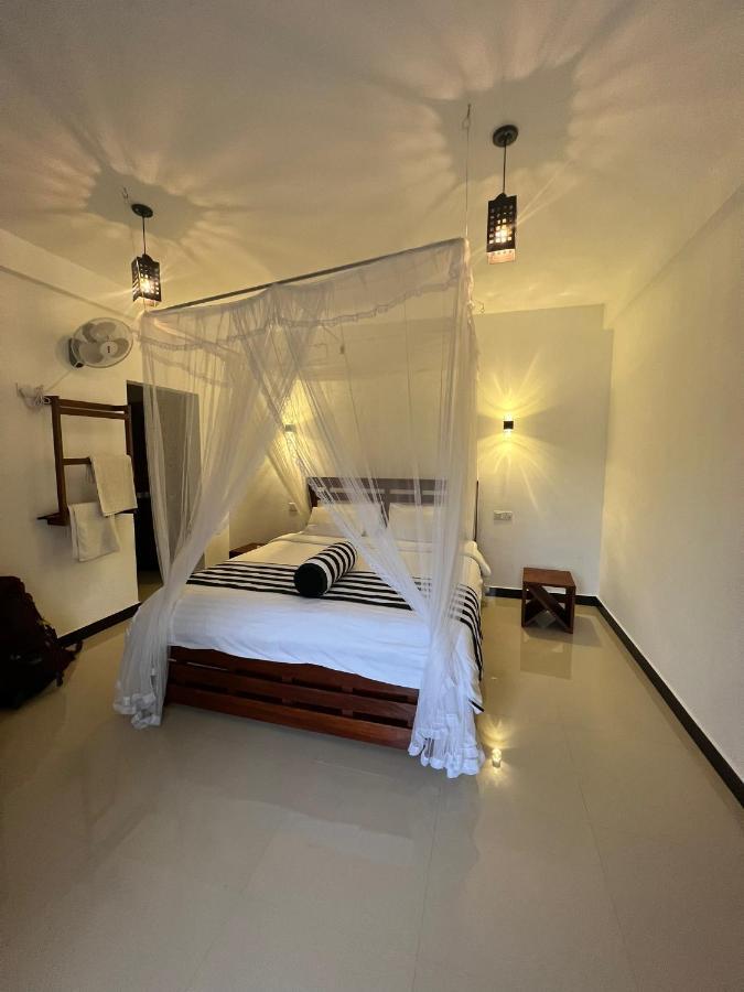 Duet Hearts Bed & Breakfast เอลลา ภายนอก รูปภาพ